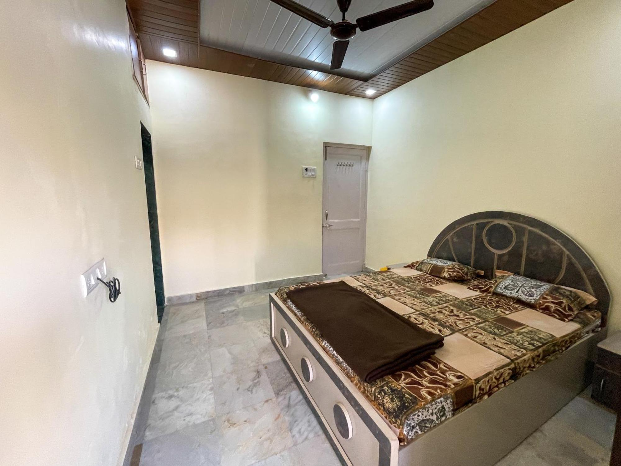 Zars Villa, ロナバラ エクステリア 写真