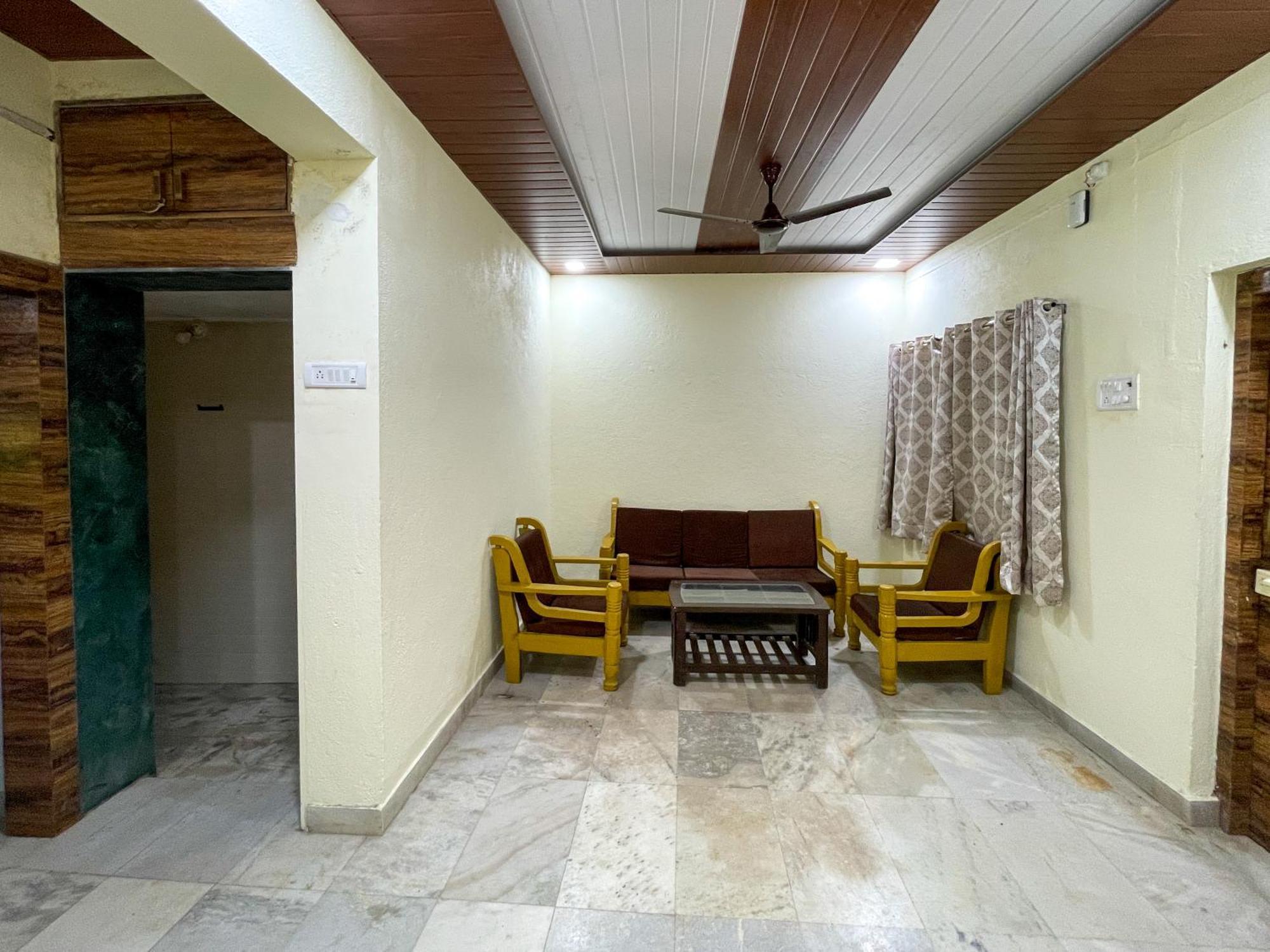 Zars Villa, ロナバラ エクステリア 写真
