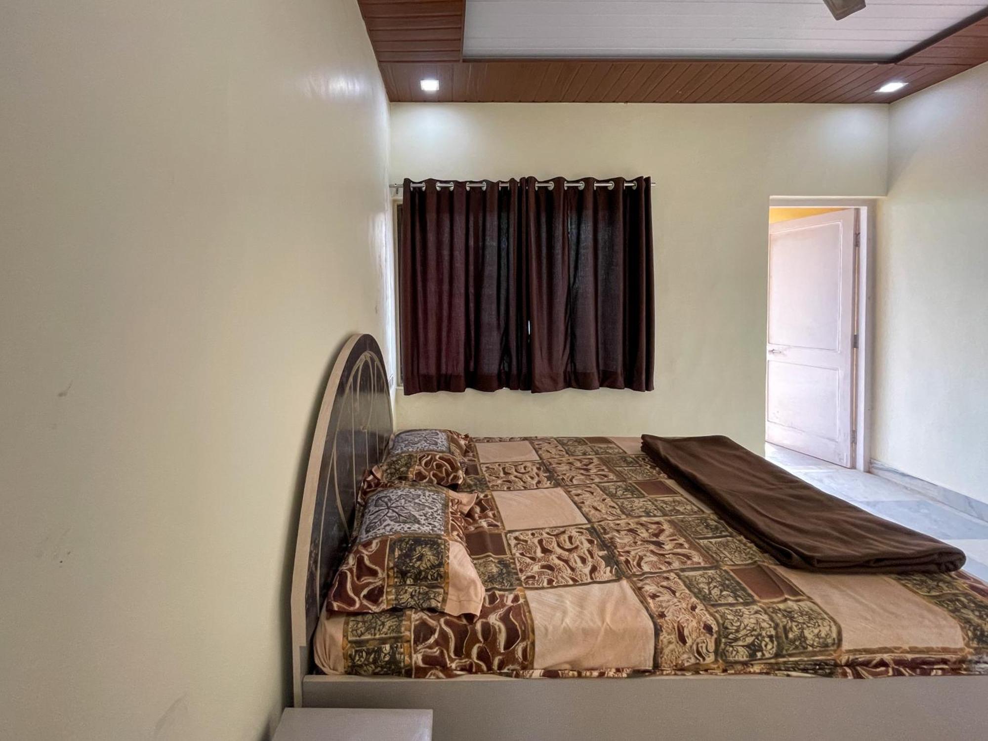 Zars Villa, ロナバラ エクステリア 写真