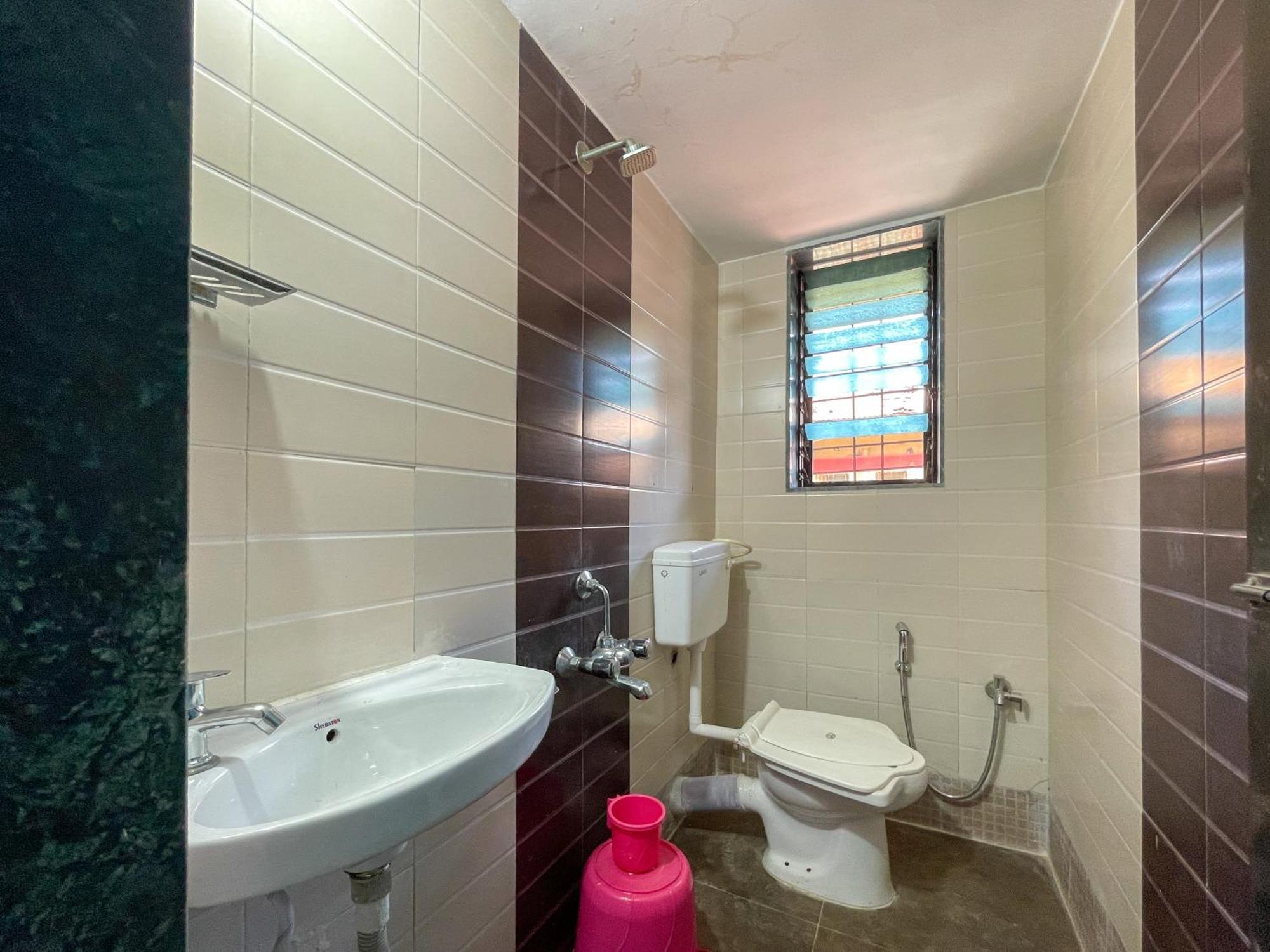 Zars Villa, ロナバラ エクステリア 写真